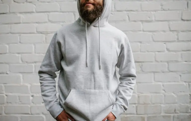 Grauer Hoodie, bereit für den DTF-Druck